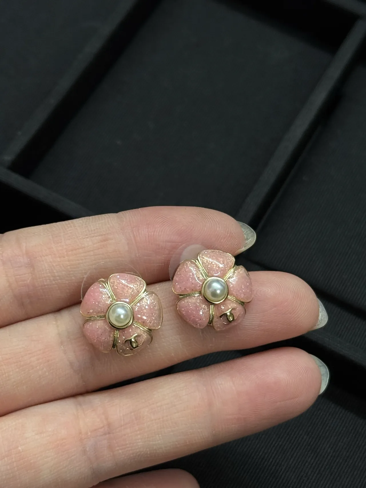 Chanel Camélia Pink Glitter Enamel Pearl Stud Earrings 3