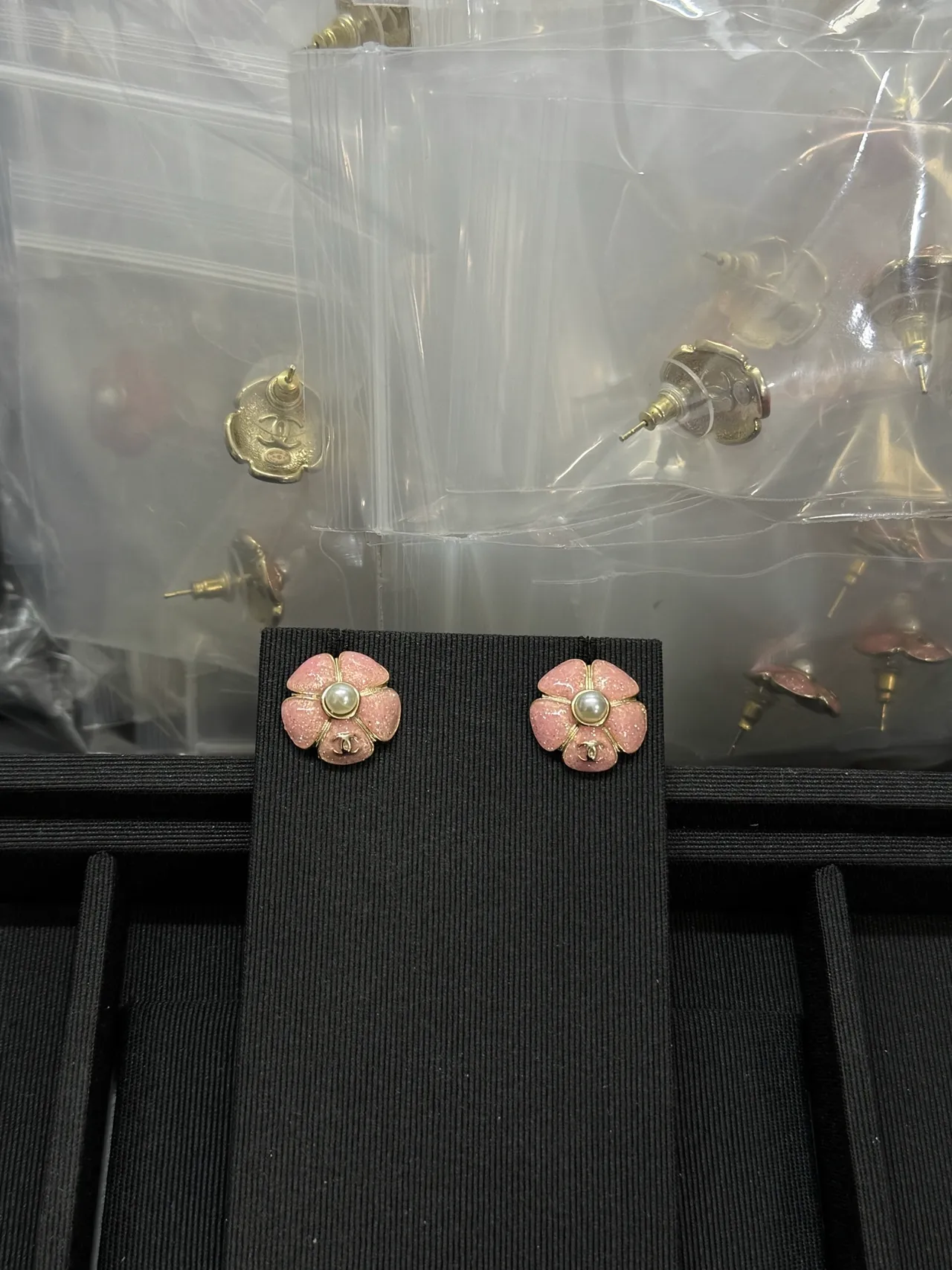 Chanel Camélia Pink Glitter Enamel Pearl Stud Earrings 6