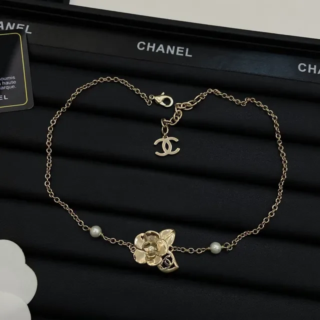 Collier Chanel Camellia Or Blanc Chaîne Fleur Pendentif 3