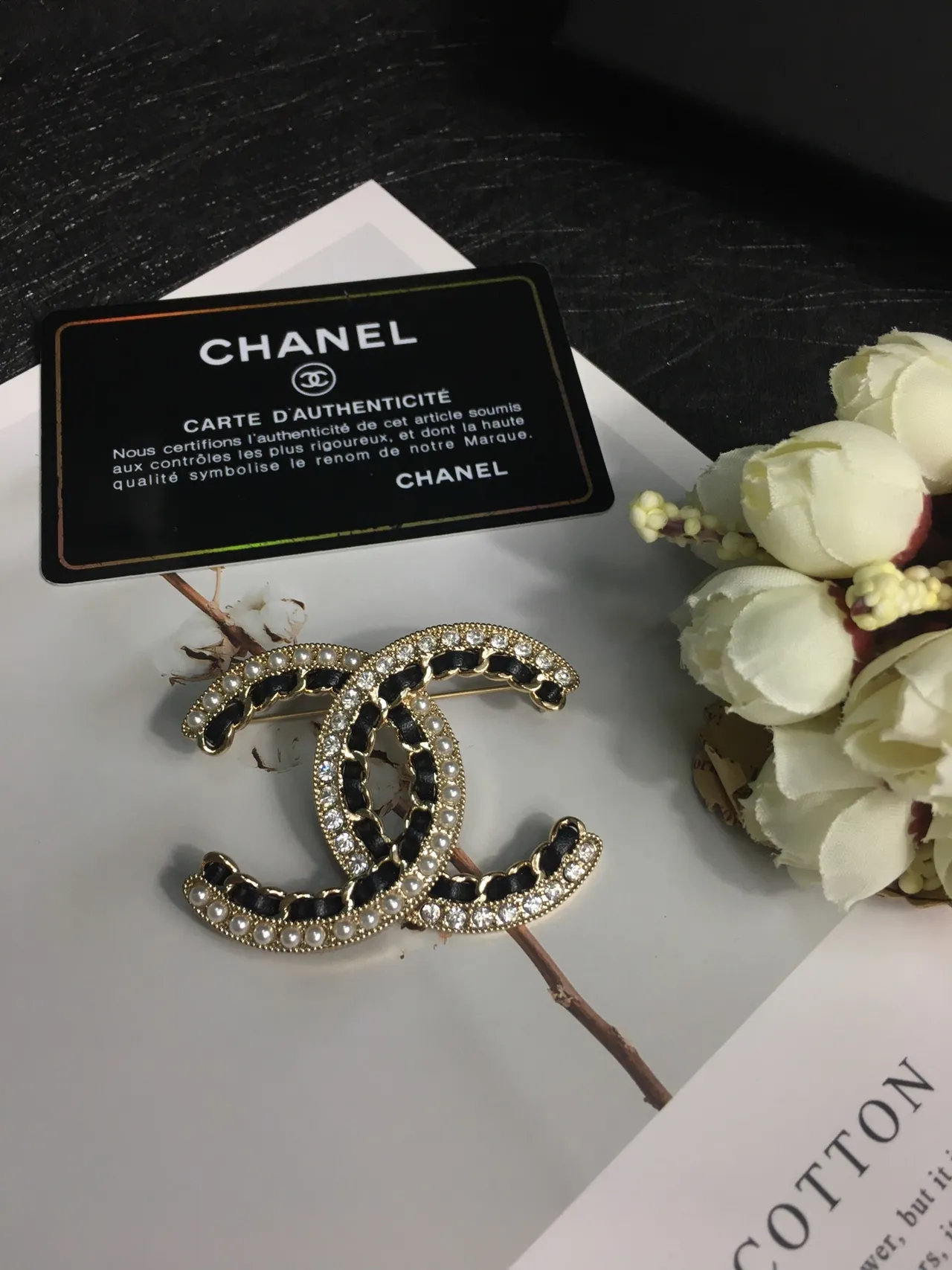 Chanel CC بروش ذهبي أسود نسيج متشابك لؤلؤ وكريستال تثبيت بروش 6