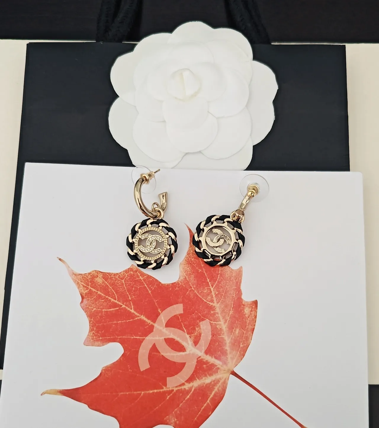 Chanel CC Floral Pavé Crystal Gold-Tone Black Earrings 3