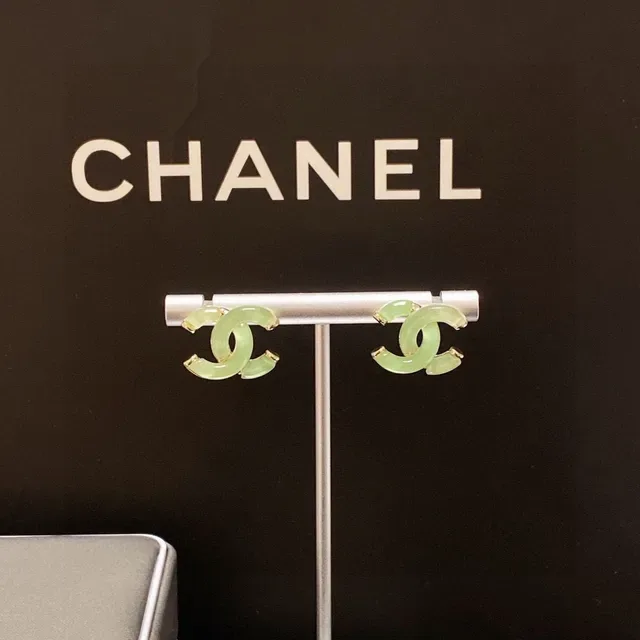 Chanel CC Green Gold Interlocking Motif Translucent Resin Earrings 2