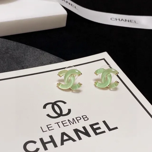Chanel CC Green Gold Interlocking Motif Translucent Resin Earrings 4