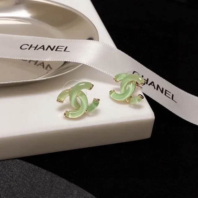 Chanel CC Green Gold Interlocking Motif Translucent Resin Earrings 7