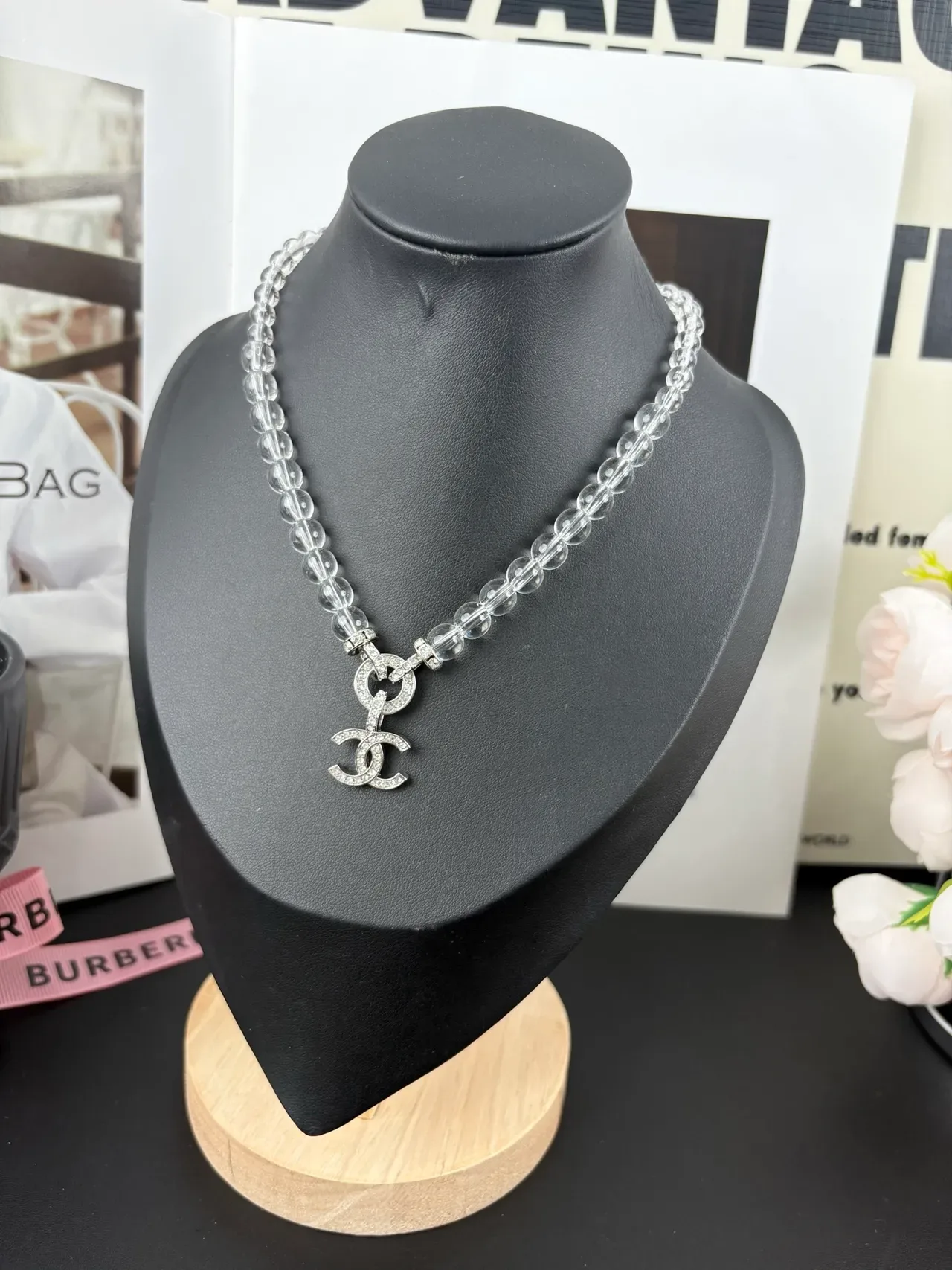 Chanel CC Colar com Pingente Cristais Pavé Contas Acrílicas Transparente Prata 3