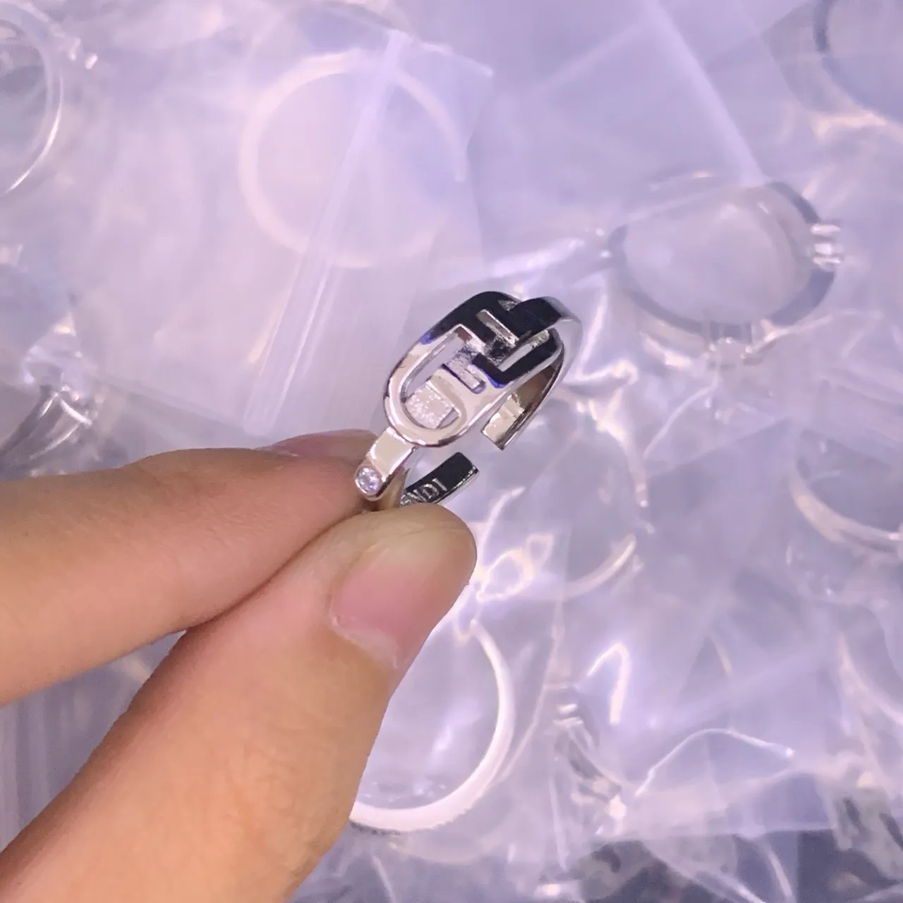 Chanel CC Bague Or Rose Métal Émaillé Logo Bague 18