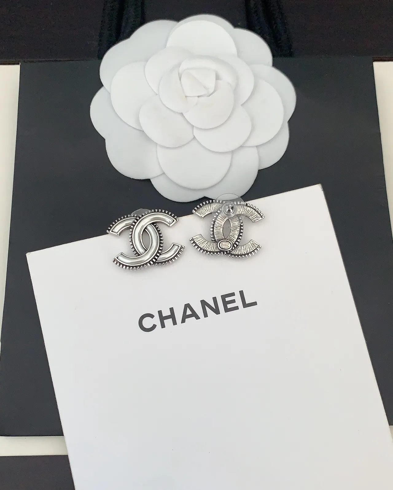 Chanel CC Silver Black Interlocking Logo Beaded Border Detail Earrings 2