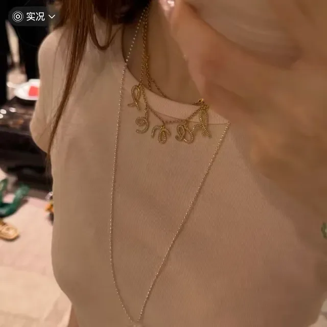 Chanel Colares Alphabet Charm Dourado Cristal Pavé 2