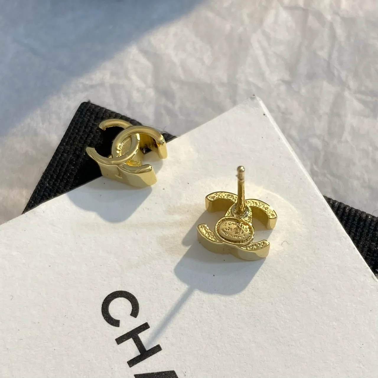 Chanel Classic CC Stud White Gold Interlocking Logo Transparent Resin Backing Earrings 2