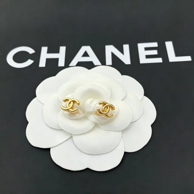 Chanel Classic CC Stud White Gold Interlocking Logo Transparent Resin Backing Earrings 6
