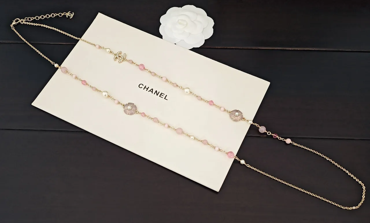 Chanel Floral Beaded Pink and Gold Necklace 4