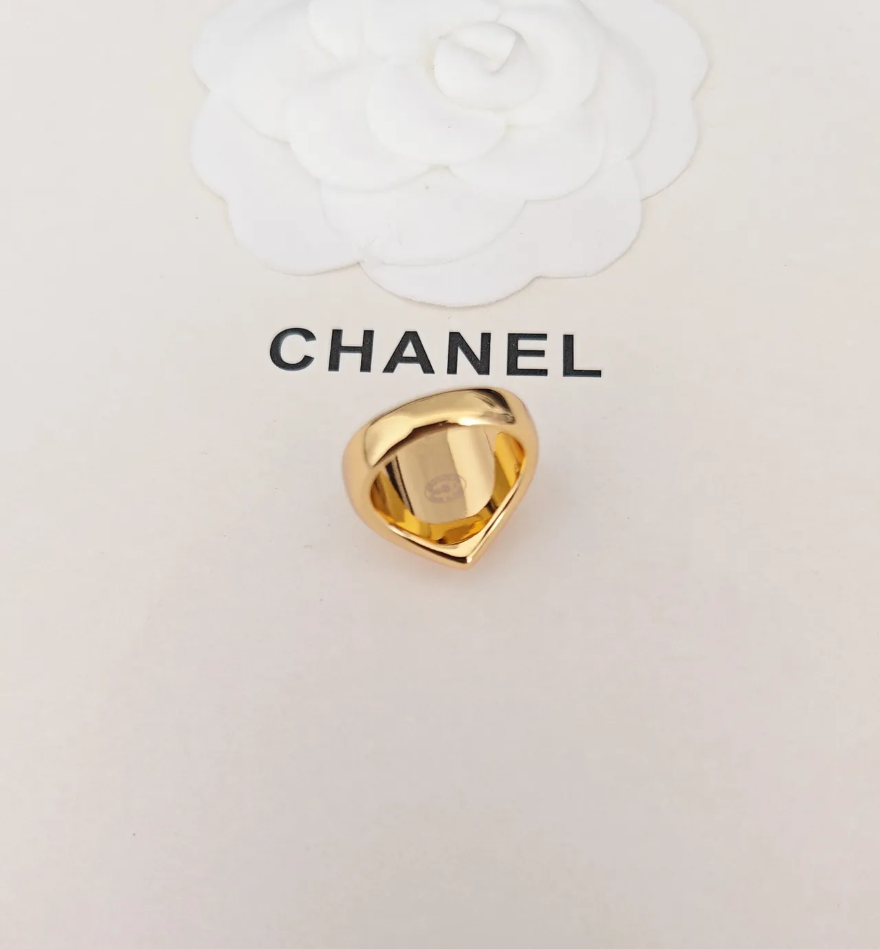 Chanel Gold Black Enamel Plaque Ring 3