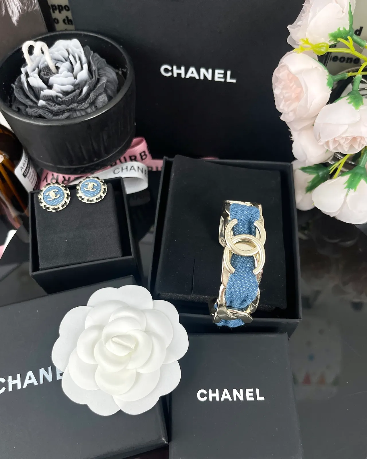 Chanel Interlocking CC Chain Bracelet Blue Silver Links Denim-Fabric Wrapped Bracelet 4