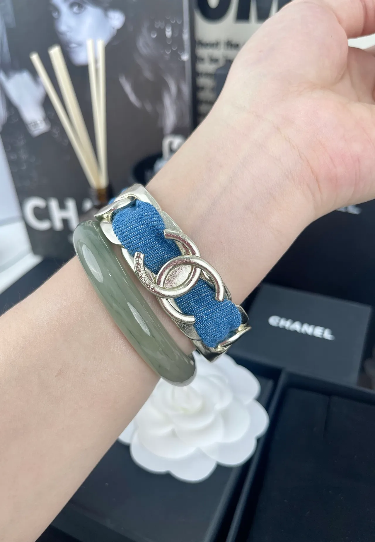Chanel Interlocking CC Chain Bracelet Blue Silver Links Denim-Fabric Wrapped Bracelet 5