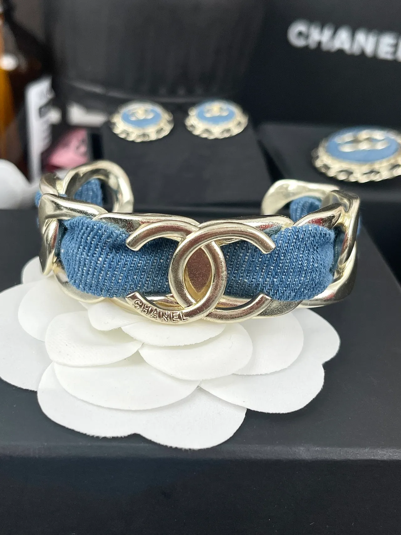 Chanel Interlocking CC Chain Bracelet Blue Silver Links Denim-Fabric Wrapped Bracelet 9