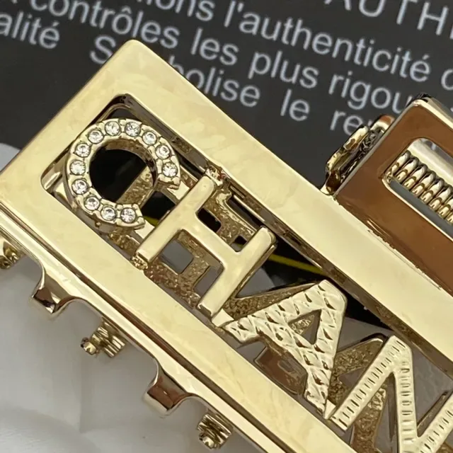 Broche Chanel Logo Cristal Clip de Cheveux Or 4