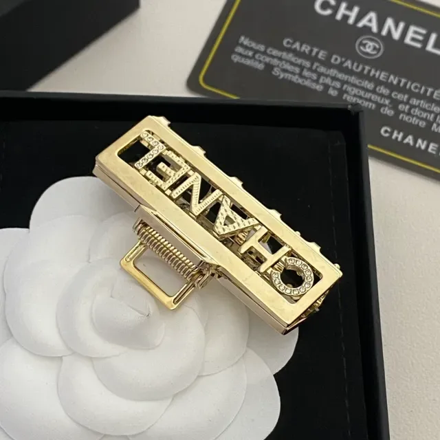 Broche Chanel Logo Cristal Clip de Cheveux Or 8