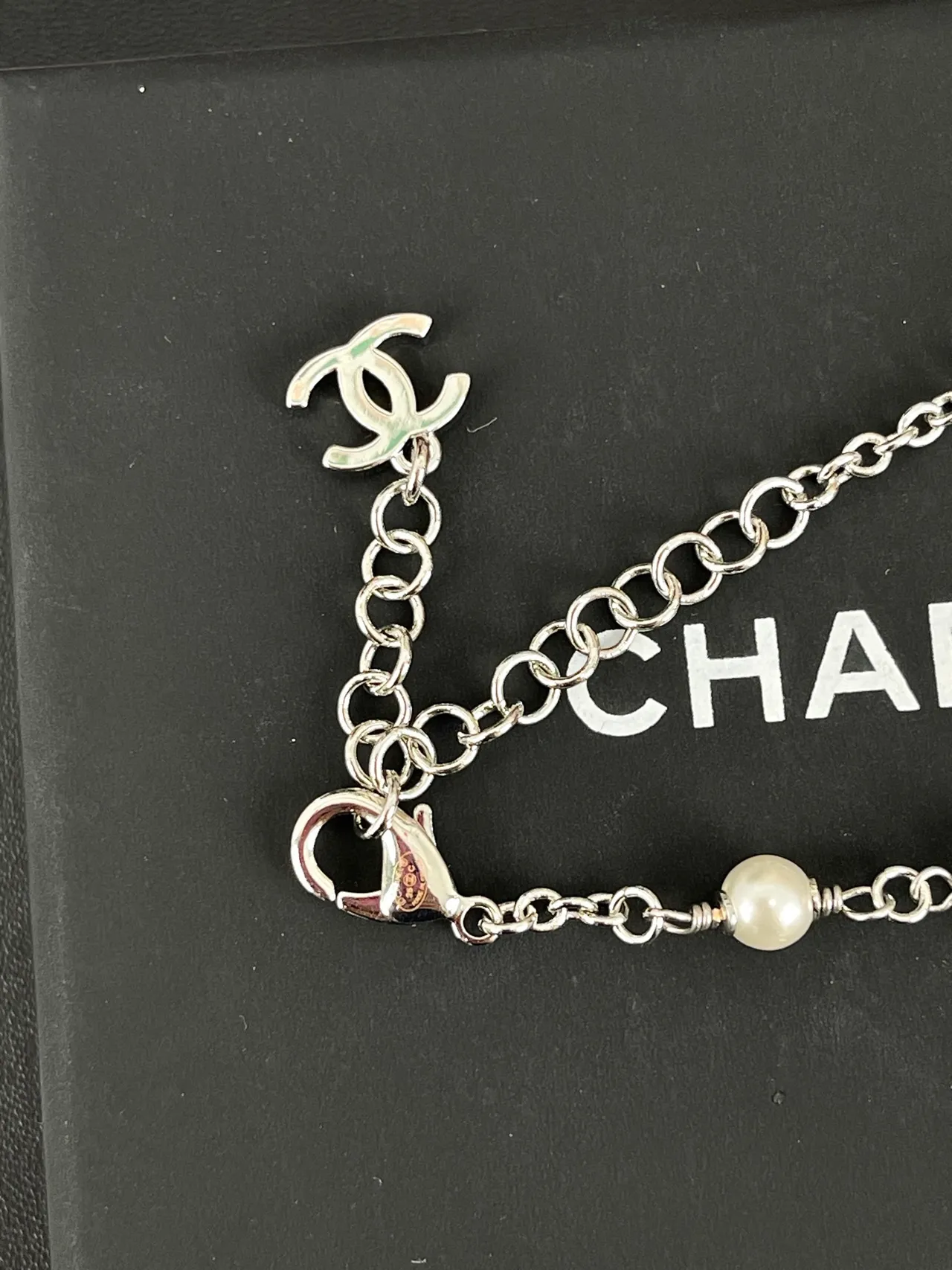 Chanel Pearl and CC Logo Bracelet 4