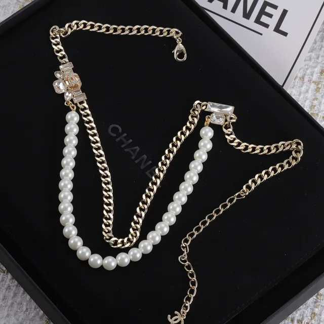 Chanel Pearl and Crystal Curb Chain Necklace 3