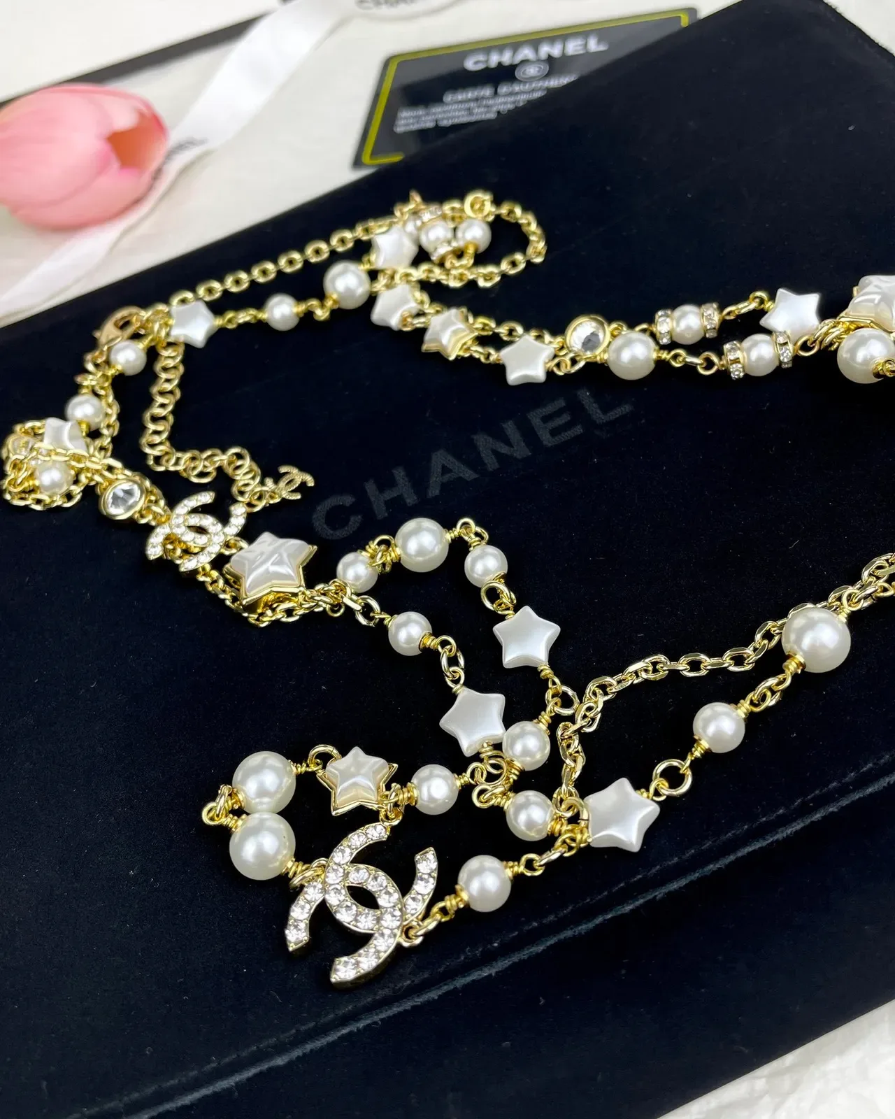 Colar Chanel Pérolas e Motivo de Estrela Tom Dourado Multi-Fio 6