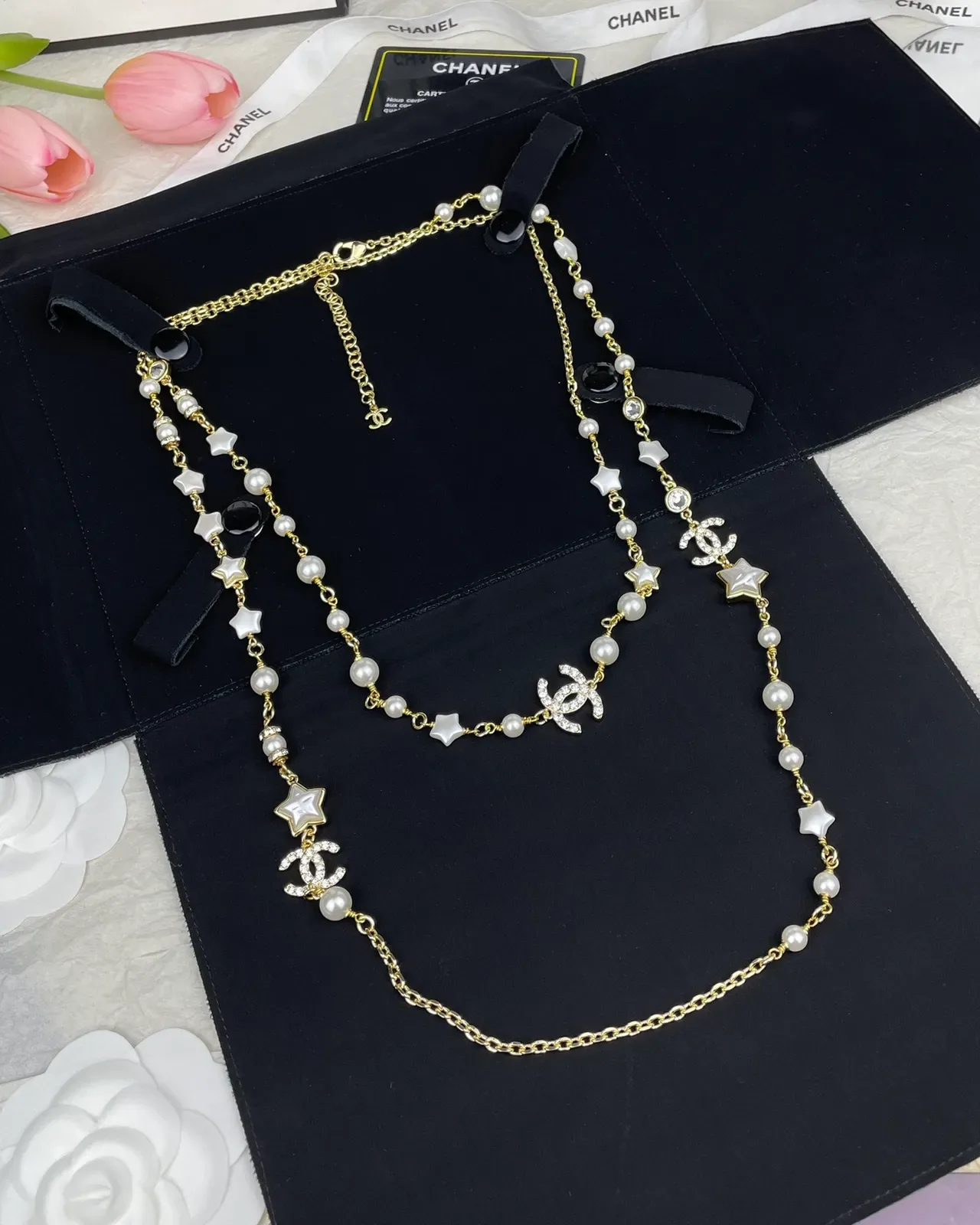 Colar Chanel Pérolas e Motivo de Estrela Tom Dourado Multi-Fio 7