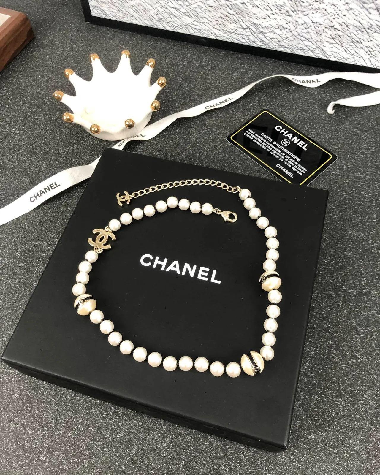 Collier de perles Chanel Chaîne en or blanc Chaîne CC Logo Collier de perles 3