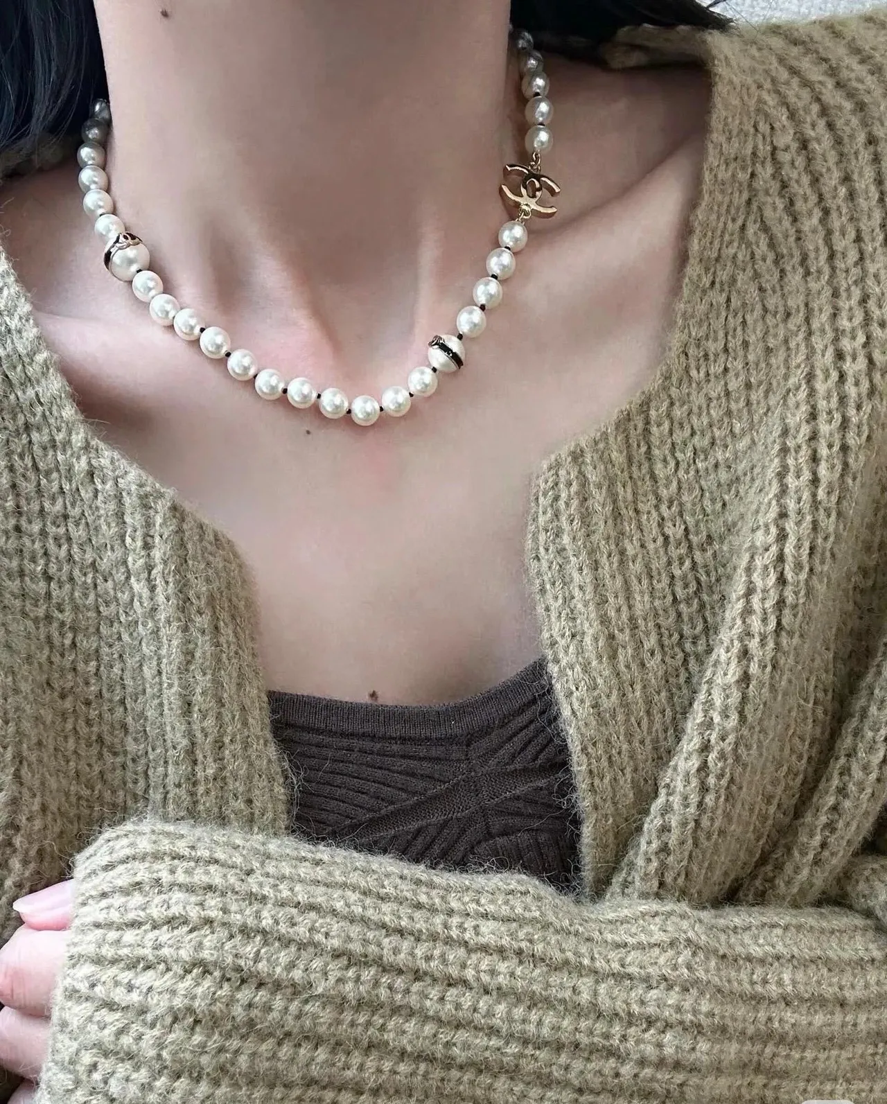 Collier de perles Chanel Chaîne en or blanc Chaîne CC Logo Collier de perles 8
