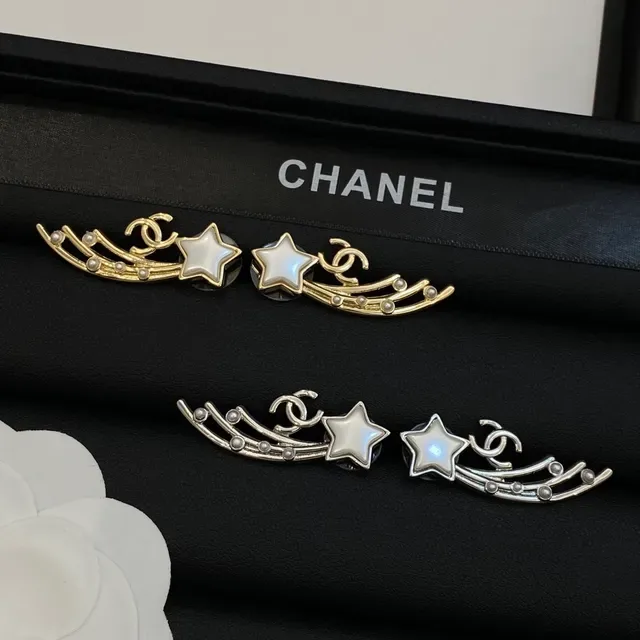 Chanel 星珠 CC 图案耳环 6