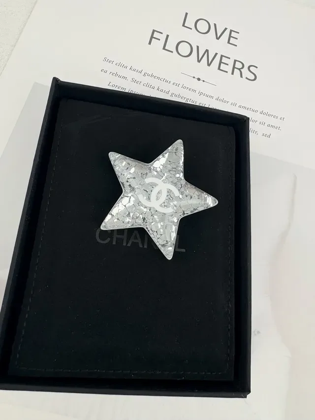 Chanel Broche Estrela de Cristal CC Logo 3