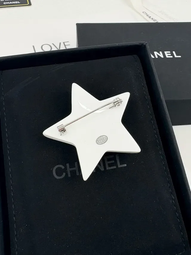 Chanel Broche Estrela de Cristal CC Logo 7