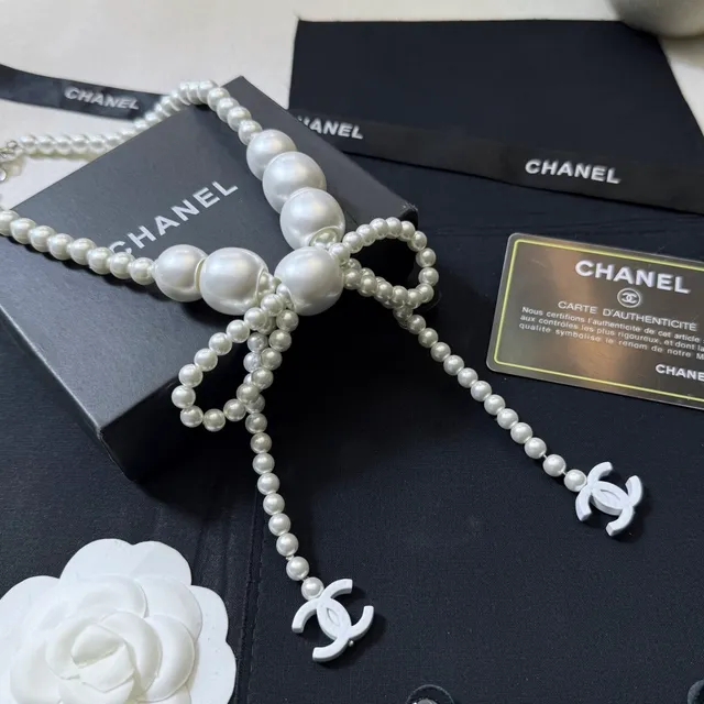 Chanel White Pearl Strand Bow Motif Necklace 5