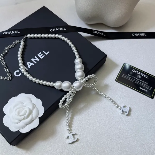 Chanel White Pearl Strand Bow Motif Necklace 6