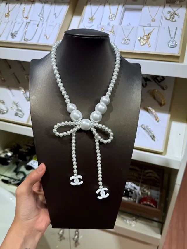 Chanel White Pearl Strand Bow Motif Necklace 7