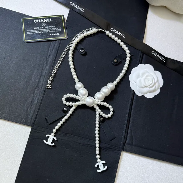 Chanel White Pearl Strand Bow Motif Necklace 8