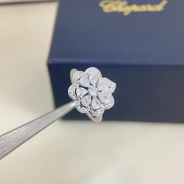Chopard Multicolor Floral Motif Petal-Shaped Gem Setting Ring 6