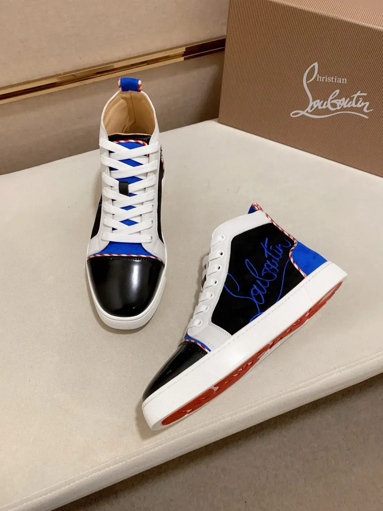 Christian Louboutin Tênis Lifestyle Preto Azul High-Top Color-Blocked 7