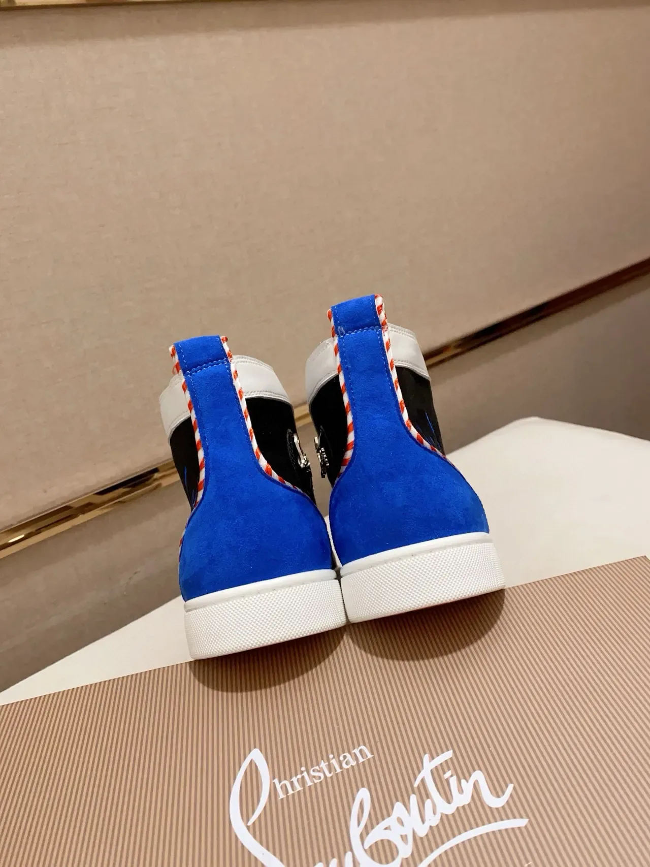 Christian Louboutin Tênis Lifestyle Preto Azul High-Top Color-Blocked 8
