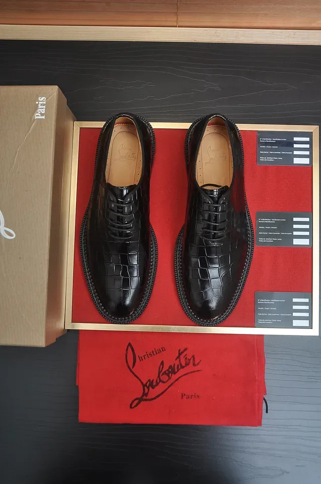 Christian Louboutin Crocodile-Embossed Black Cap-Toe Oxford Shoes 5