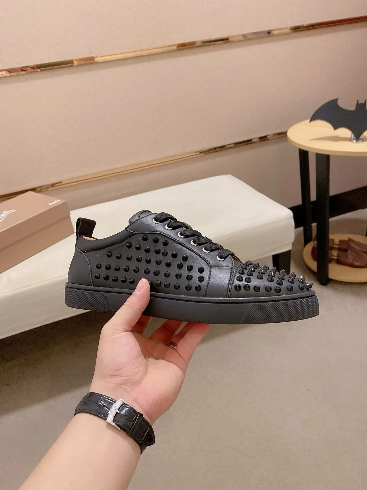 Christian Louboutin Sneaker en cuir clouté Noir partie supérieure Silhouette basse Lifestyle Sneakers 4