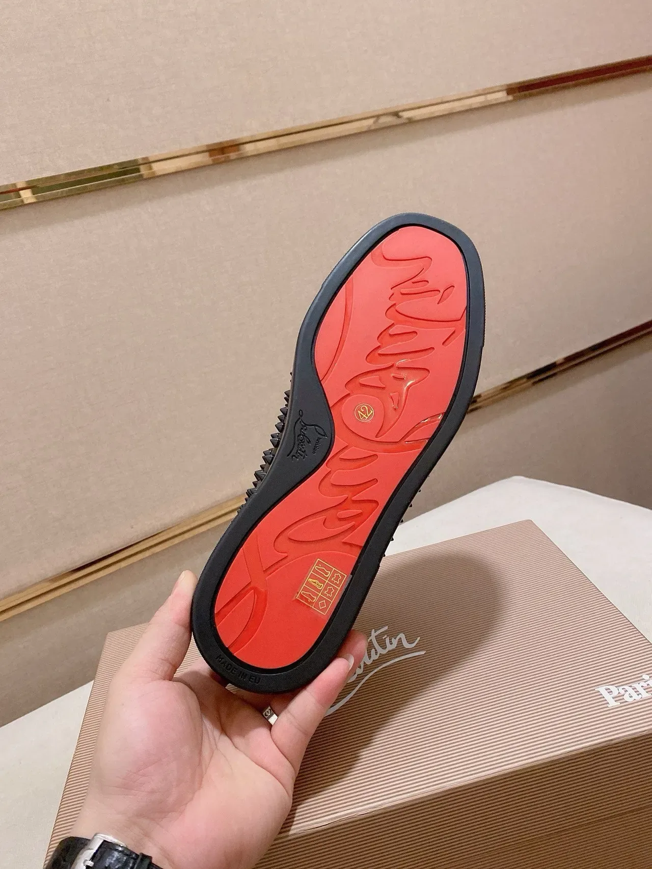 Christian Louboutin Sneaker en cuir clouté Noir partie supérieure Silhouette basse Lifestyle Sneakers 9
