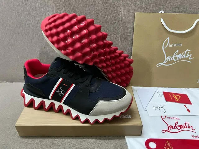 Christian Louboutin Wave Runner bleu marine noir rouge blanc sneakers lifestyle 3