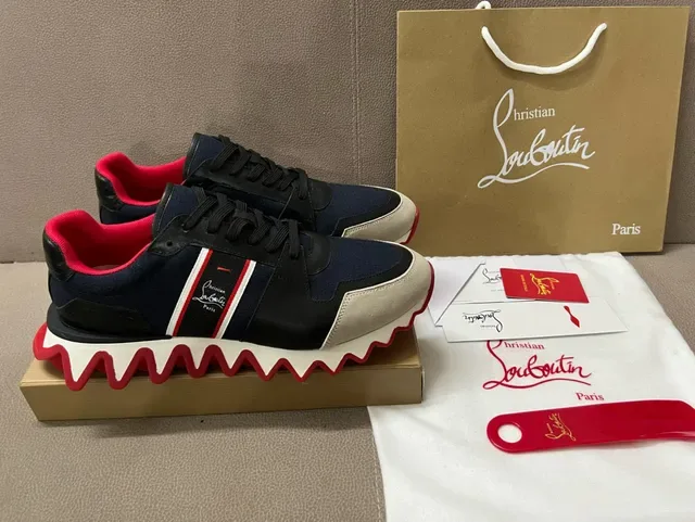 Christian Louboutin Wave Runner bleu marine noir rouge blanc sneakers lifestyle 6