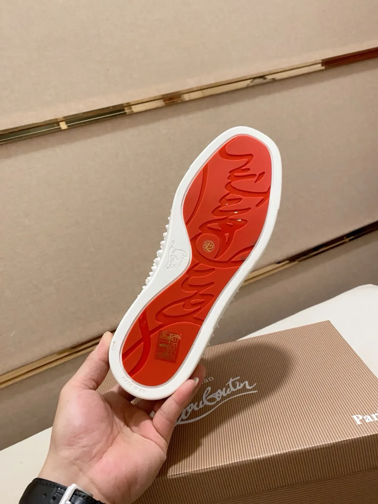 Christian Louboutin sneakers lifestyle blanches hautes totalmente cloutées 8