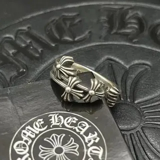 Chrome Hearts ক্রস ফ্লাওয়ার ট্রিপল মোটিফ অক্সিডাইজড সিলভার আংটি