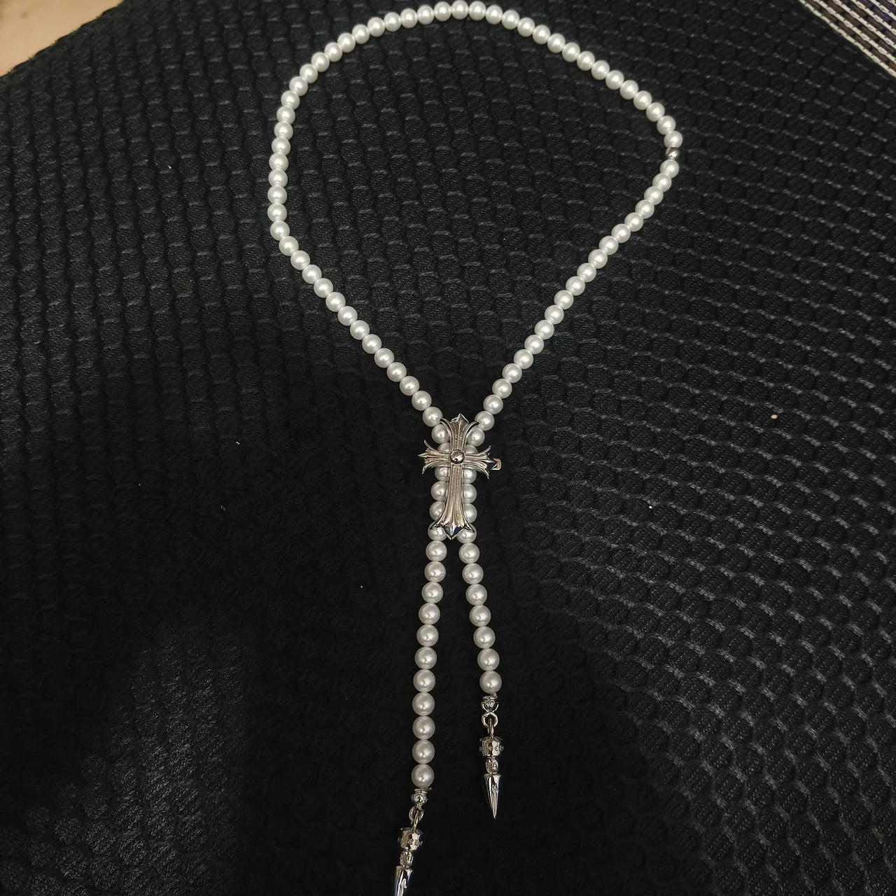Chrome Hearts Cruz & Espinhos Colar de Pérolas 2