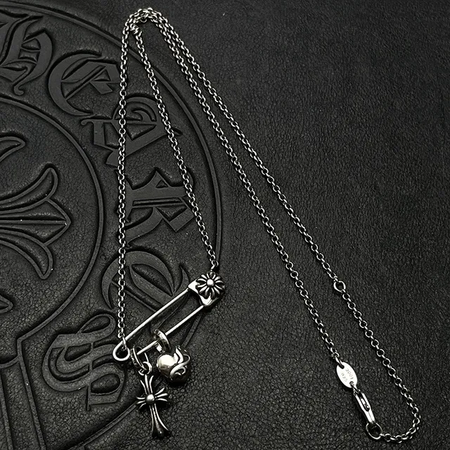 Chrome Hearts Épingle de sûreté Croix Cœur Fleur Collier 3