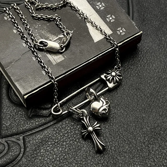 Chrome Hearts Épingle de sûreté Croix Cœur Fleur Collier 6