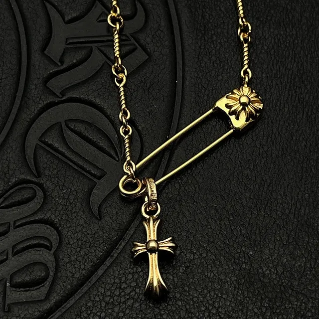 Chrome Hearts Collier épingle de sûreté croix or argent avec fermoir 3