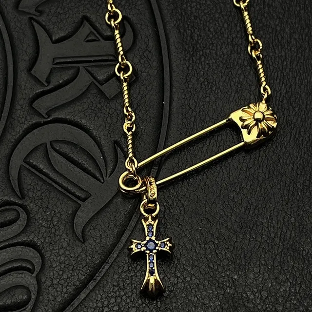 Chrome Hearts Collier épingle de sûreté croix or argent avec fermoir 5