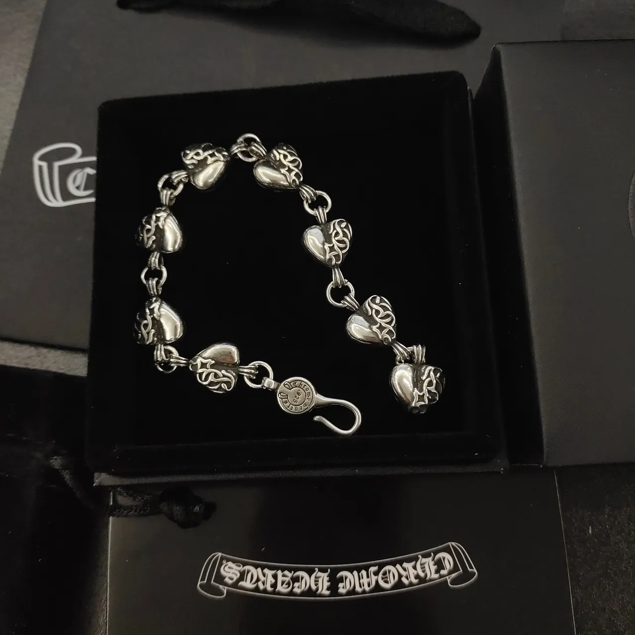 Chrome Hearts Bracelet argenté noir à maillons cœur 4
